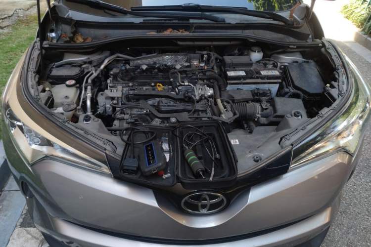 Used Toyota IZOA 2018 2.0L Yichi Version China VI Standard Engine Bay