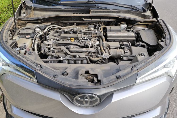 Used Toyota IZOA 2018 2.0L Yidong Version China V Standard Engine Bay
