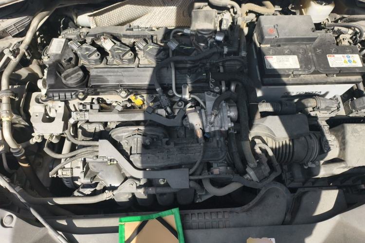 Used Toyota IZOA 2018 2.0L Yichi Version China VI Standard Engine Bay