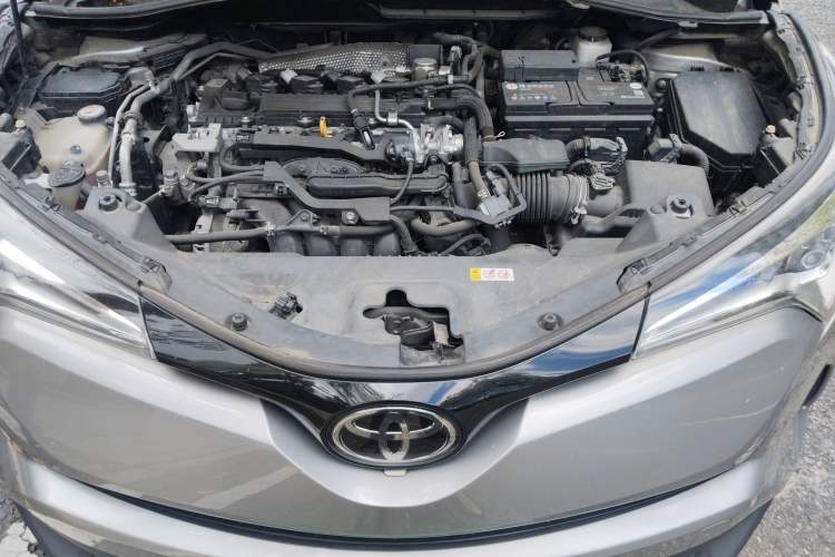 Used Toyota IZOA 2018 2.0L Yichi Edition China V Standard Engine Bay