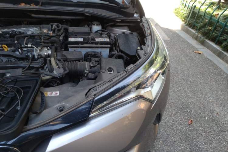 Used Toyota IZOA 2018 2.0L Yichi Version China VI Standard Engine Bay Left