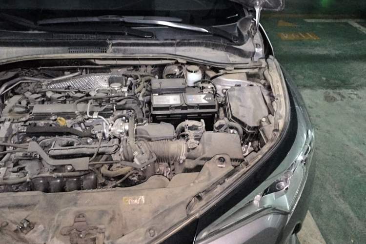Used Toyota IZOA 2018 2.0L Yichi Version China VI Standard Engine Bay Left