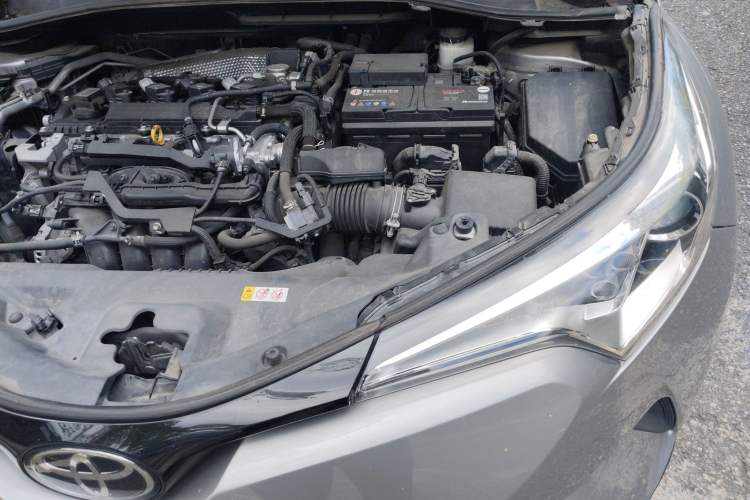 Used Toyota IZOA 2018 2.0L Yichi Edition China V Standard Engine Bay Left