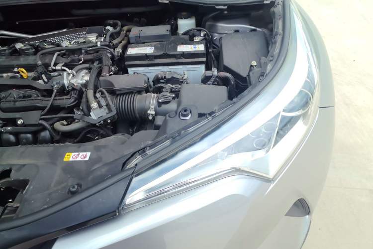 Used Toyota IZOA 2018 2.0L Yichi Edition China V Standard Engine Bay Left