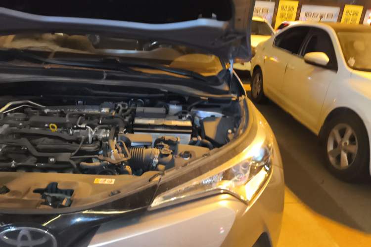 Used Toyota IZOA 2018 2.0L Yichi Version China VI Standard Engine Bay Left