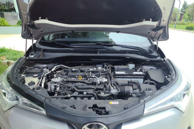 Used Toyota IZOA 2018 2.0L Yichi Edition China V Standard Engine Bay