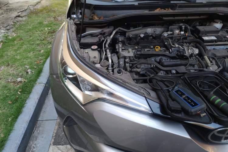 Used Toyota IZOA 2018 2.0L Yichi Version China VI Standard Engine Bay Right
