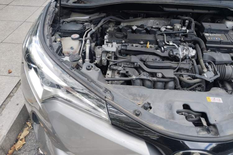Used Toyota IZOA 2018 2.0L Yichi Edition China V Standard Engine Bay Right