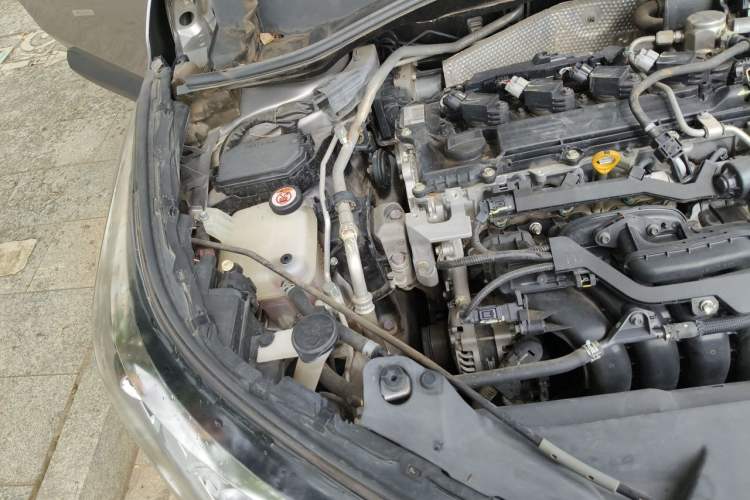Used Toyota IZOA 2018 2.0L Yichi Edition China V Standard Engine Bay Right
