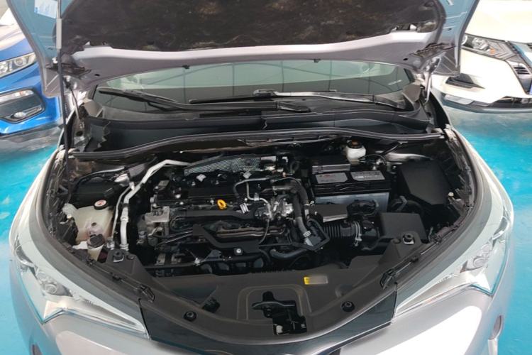 Used Toyota IZOA 2018 2.0L Yichi Edition China V Standard Engine Bay