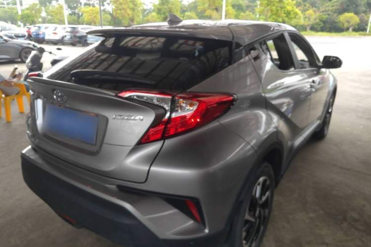 Used Toyota IZOA 2018 2.0L Yichi Version China VI Standard Exterior 4