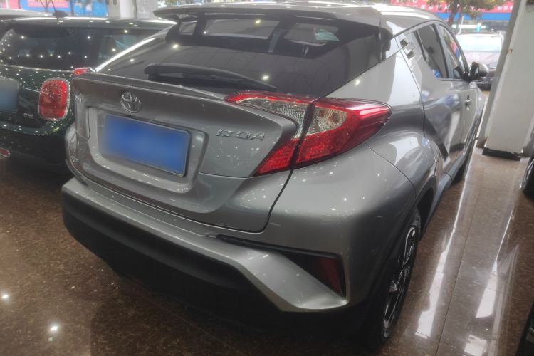 Used Toyota IZOA 2018 2.0L Yichi Version China VI Standard Exterior 4