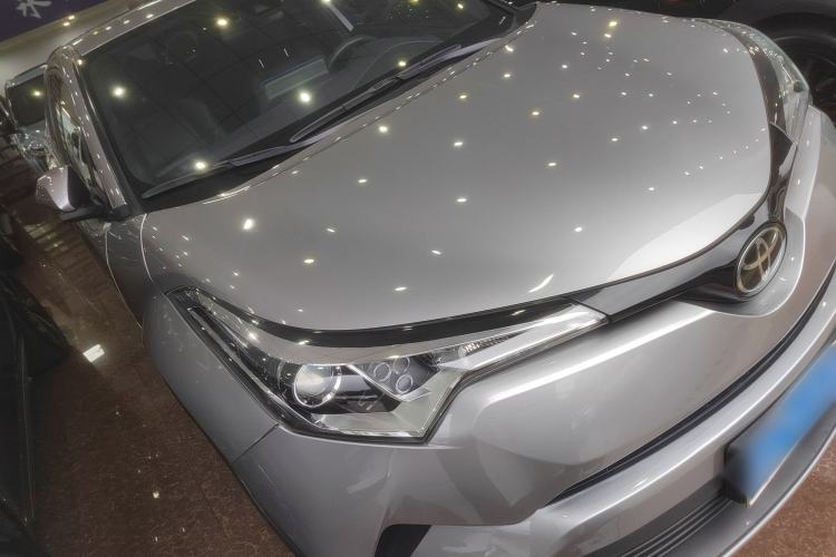 Used Toyota IZOA 2018 2.0L Yichi Version China VI Standard Exterior 5