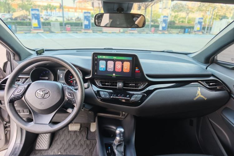 Used Toyota IZOA 2018 2.0L Yidong Version China V Standard Exterior 8