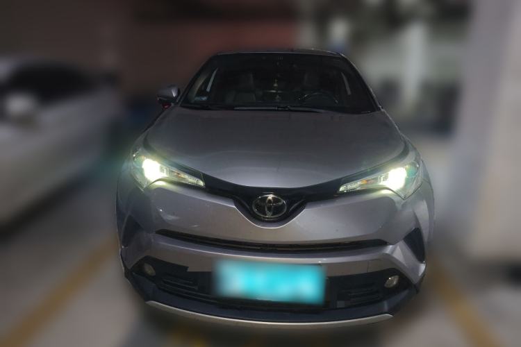 Used Toyota IZOA 2018 2.0L Yichi Version China VI Standard Front