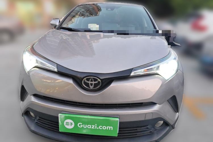 Used Toyota IZOA 2018 2.0L Yichi Version China VI Standard Front