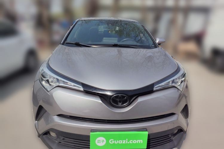 Used Toyota IZOA 2018 2.0L Yichi Version China VI Standard Front