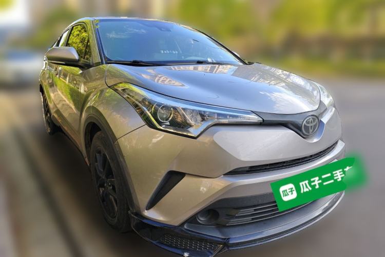 Used Toyota IZOA 2018 2.0L Yidong Version China V Standard Front Right 45 Deg