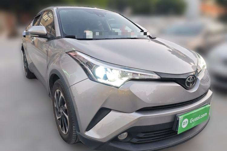 Used Toyota IZOA 2018 2.0L Yichi Version China VI Standard Front Right 45 Deg