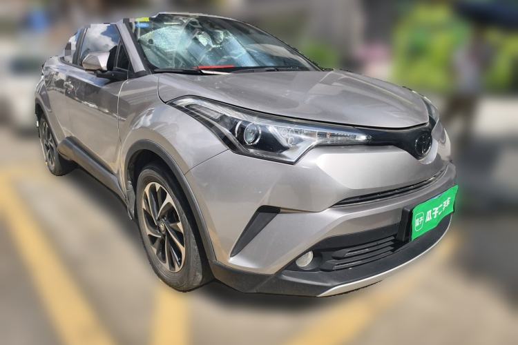 Used Toyota IZOA 2018 2.0L Yichi Version China VI Standard Front Right 45 Deg