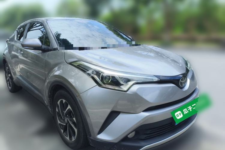 Used Toyota IZOA 2018 2.0L Yichi Version China VI Standard Front Right 45 Deg