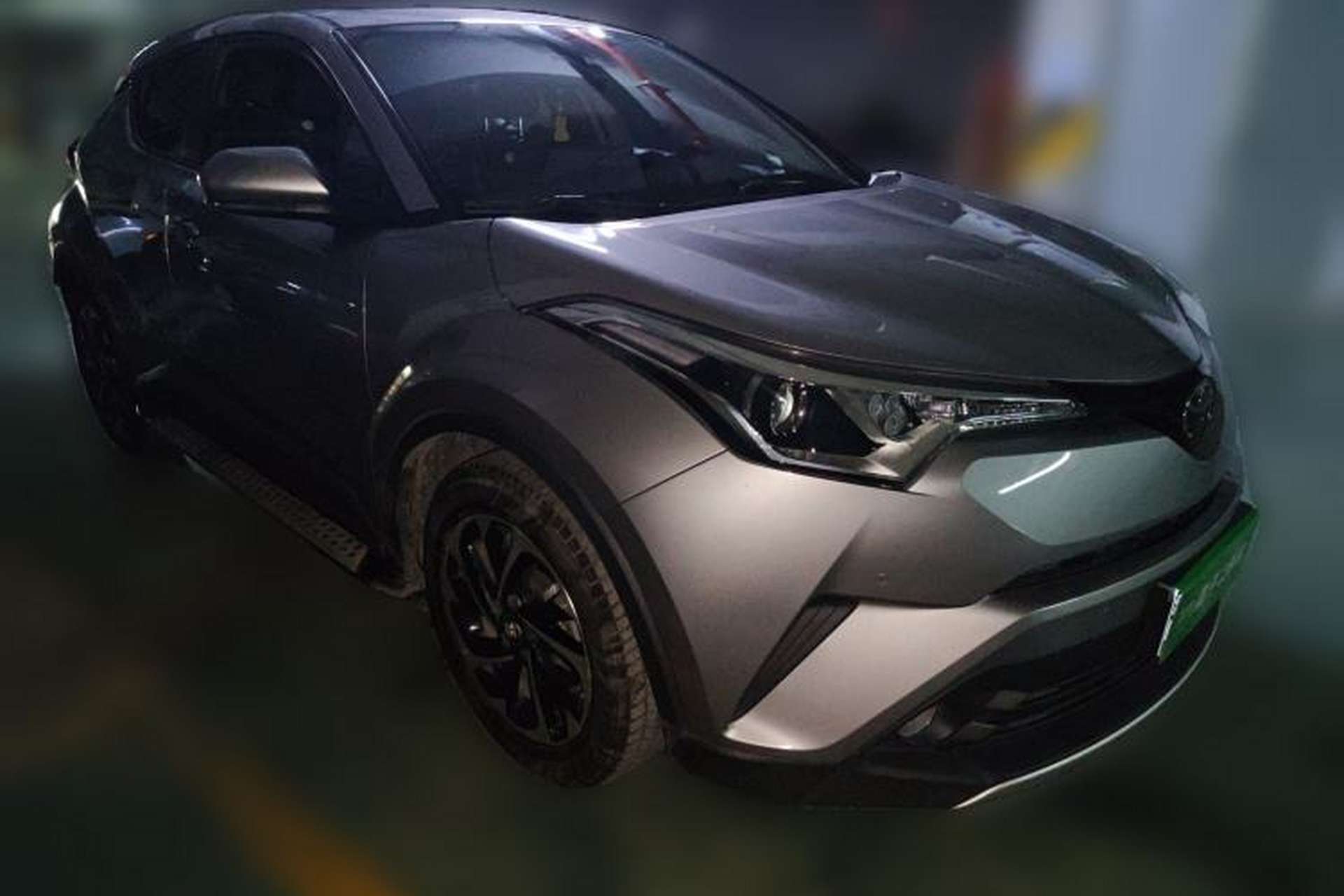 Used Toyota IZOA 2018 2.0L Yichi Version China VI Standard Front Right 45 Deg