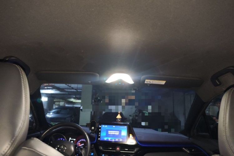 Used Toyota IZOA 2018 2.0L Yichi Version China VI Standard Headliner