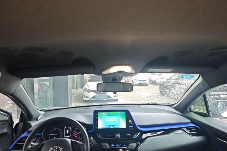 Used Toyota IZOA 2018 2.0L Yichi Version China VI Standard Headliner