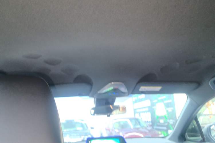 Used Toyota IZOA 2018 2.0L Yichi Version China VI Standard Headliner