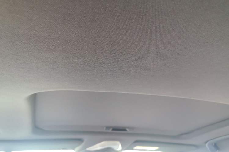 Used Toyota IZOA 2018 2.0L Yichi Edition China V Standard Headliner