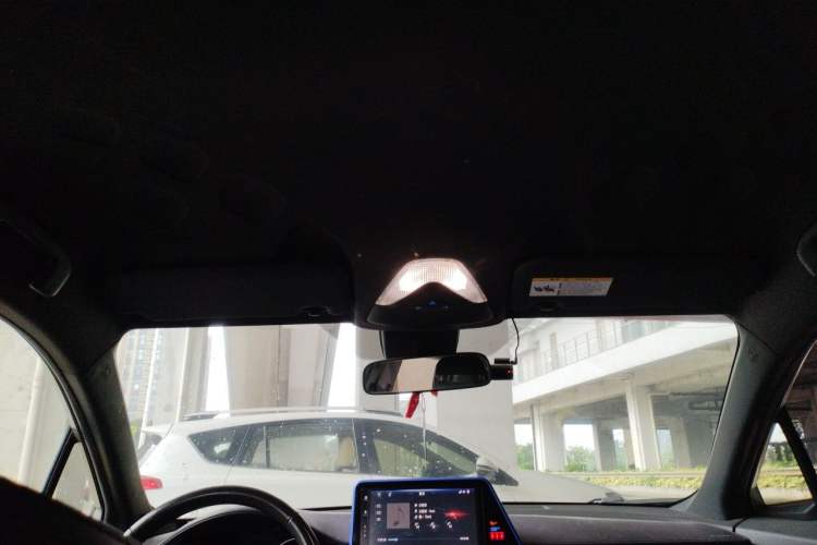 Used Toyota IZOA 2018 2.0L Yichi Edition China V Standard Headliner