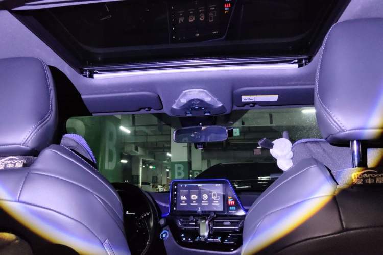 Used Toyota IZOA 2018 2.0L Yichi Edition China V Standard Headliner