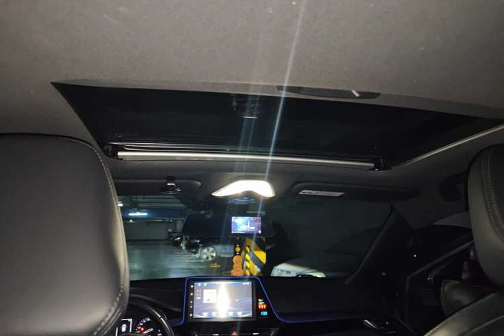 Used Toyota IZOA 2018 2.0L Yichi Version China VI Standard Headliner