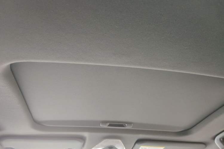 Used Toyota IZOA 2018 2.0L Yichi Edition China V Standard Headliner