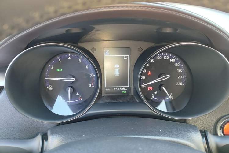 Used Toyota IZOA 2018 2.0L Yixuan Sunroof Version China V Standard Instrument Cluster