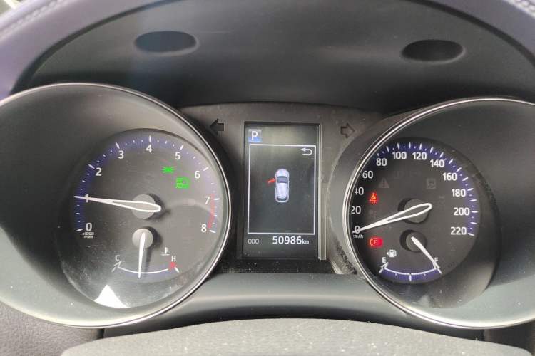 Used Toyota IZOA 2018 2.0L Yixuan Sunroof Version China VI Standard Instrument Cluster