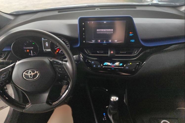 Used Toyota IZOA 2018 2.0L Yichi Version China VI Standard Interior 1
