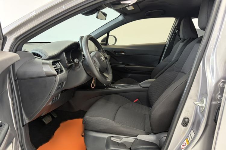 Used Toyota IZOA 2018 2.0L Yidong Version China V Standard Interior 1