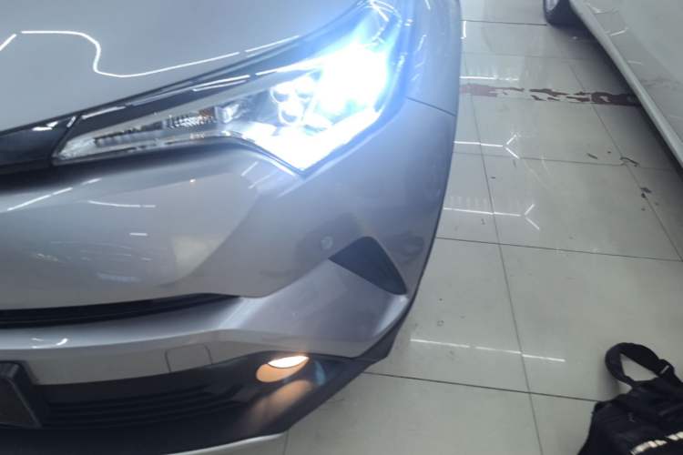 Used Toyota IZOA 2018 2.0L Yichi Version China VI Standard Left Front Headlight