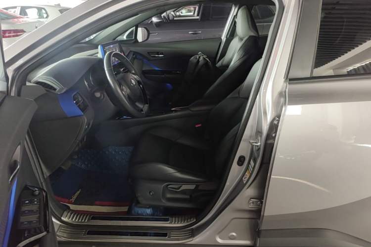 Used Toyota IZOA 2018 2.0L Yichi Edition China V Standard Left Front Seat
