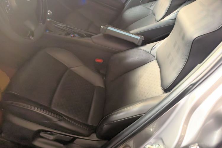 Used Toyota IZOA 2018 2.0L Yichi Edition China V Standard Left Front Seat