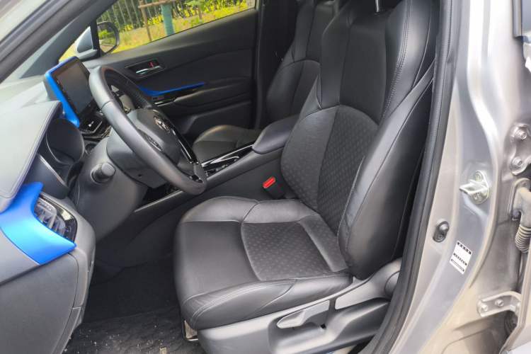 Used Toyota IZOA 2018 2.0L Yichi Version China VI Standard Left Front Seat