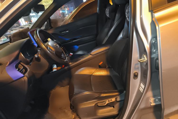 Used Toyota IZOA 2018 2.0L Yichi Version China VI Standard Left Front Seat