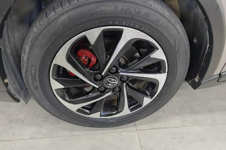 Used Toyota IZOA 2018 2.0L Yichi Edition China V Standard Left Front Wheel Hub