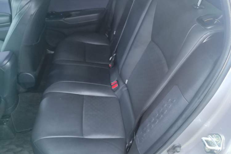 Used Toyota IZOA 2018 2.0L Yichi Version China VI Standard Left Rear Seat