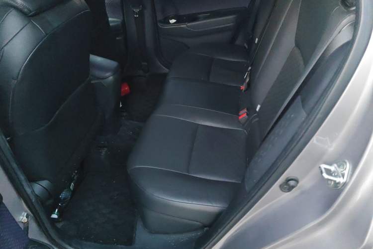 Used Toyota IZOA 2018 2.0L Yichi Version China VI Standard Left Rear Seat