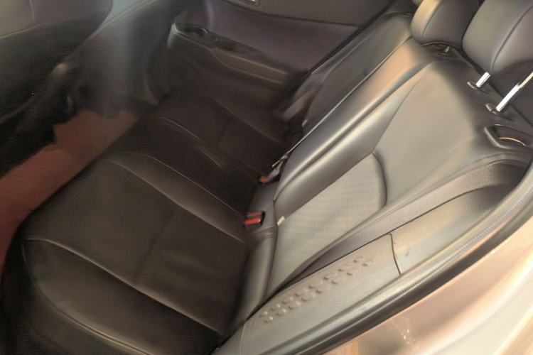 Used Toyota IZOA 2018 2.0L Yichi Edition China V Standard Left Rear Seat