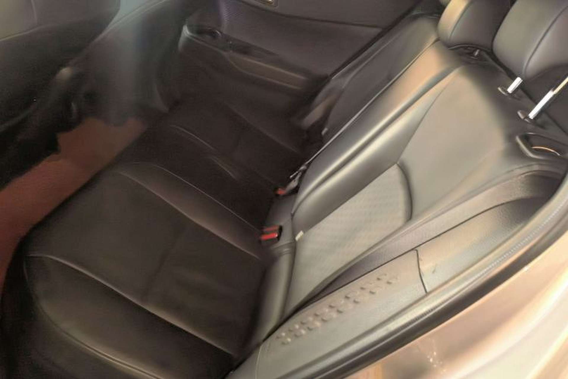 Used Toyota IZOA 2018 2.0L Yichi Edition China V Standard Left Rear Seat