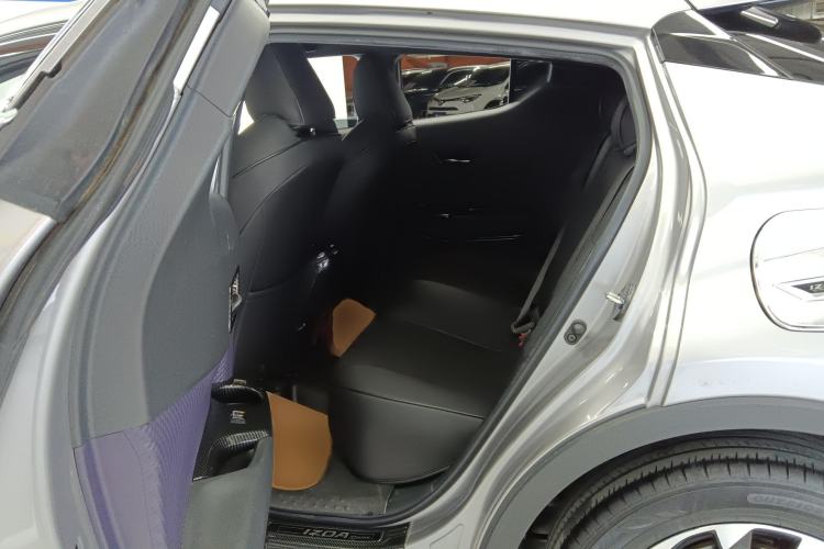 Used Toyota IZOA 2018 2.0L Yichi Version China VI Standard Left Rear Seat