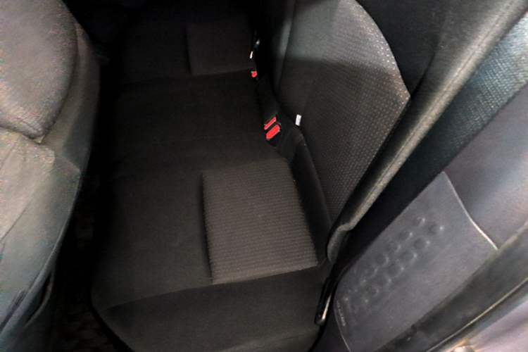 Used Toyota IZOA 2018 2.0L Yidong Version China V Standard Left Rear Seat